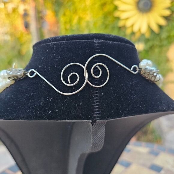 Vintage Mid Century Multistrand Faux Glass Pearl Necklace - Picture 3 of 3